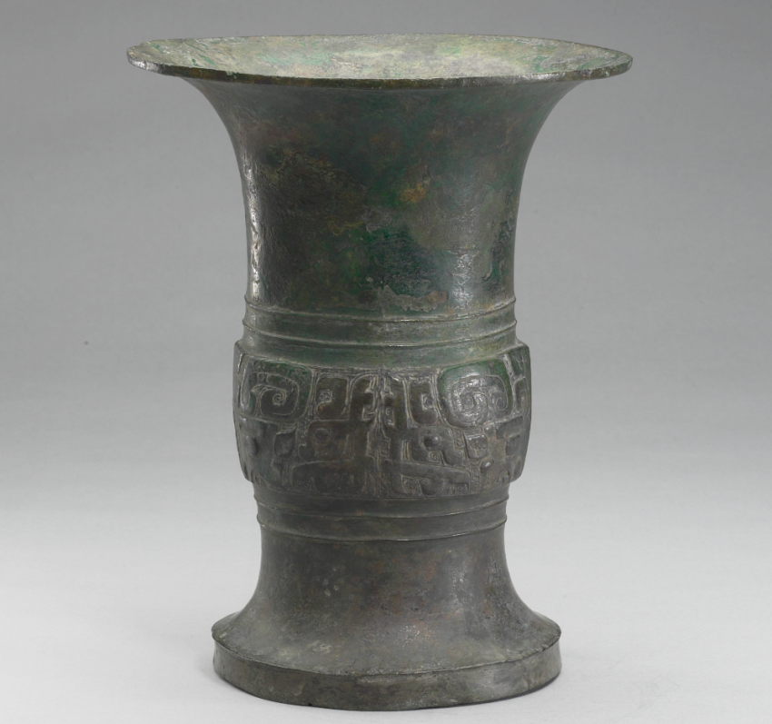 1公分 功能:礼器 质材:矿物;金属;青铜 说明文: 尊,撇口,圆腹,阶状