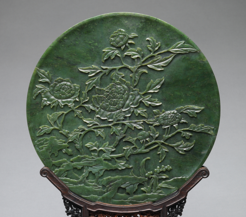 清中期碧玉牡丹纹插屏正面美国大都会博物馆藏