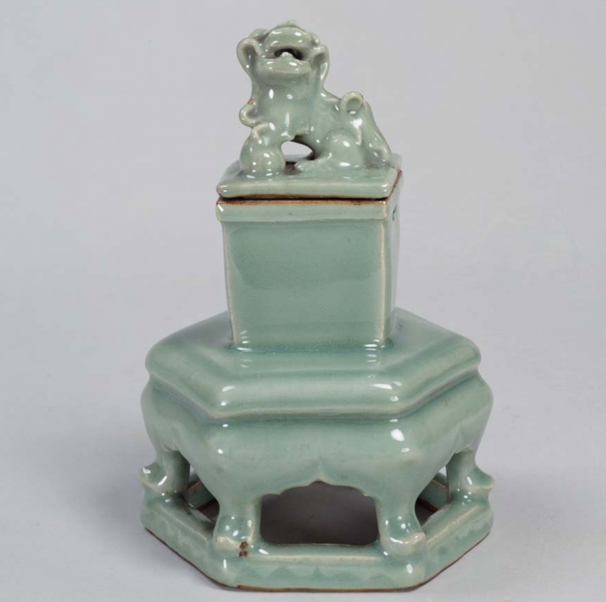 明龙泉窑狮钮香炉日本东京国立博物馆藏-古玩图集网