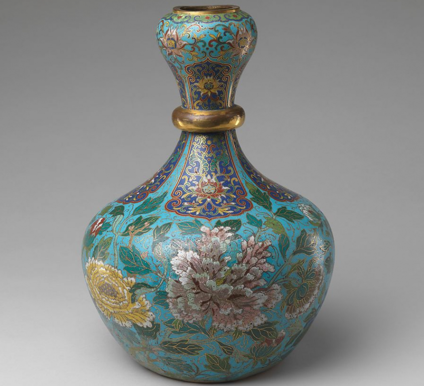 清景泰蓝花卉纹蒜头瓶(图2) 美国大都会博物馆藏-古玩图集网